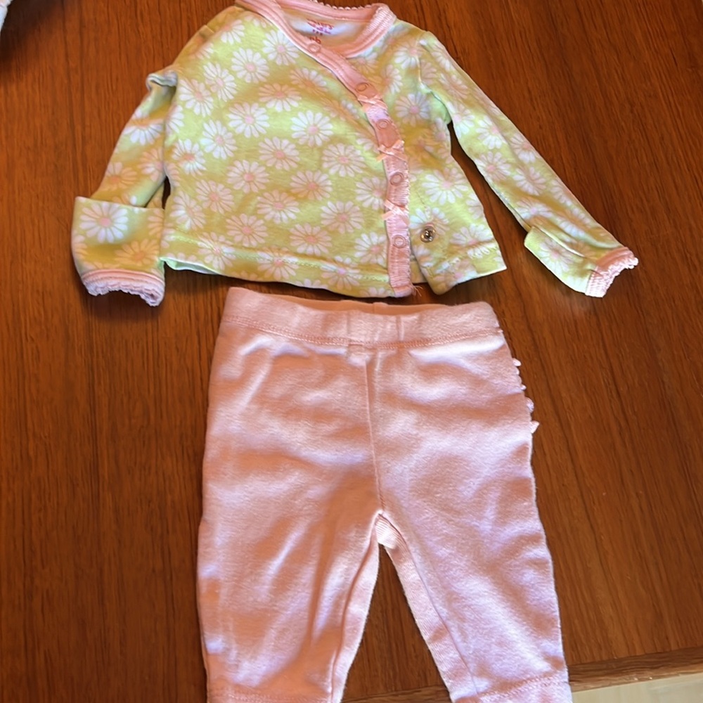 Daisy wrap top , bamboo lounge pants with footies and pink leggings. 3 piece set